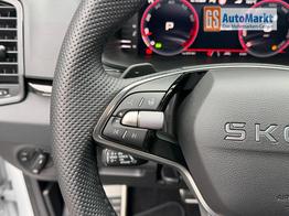 Skoda Karoq Sportline 1,5 TSI DSG 2ZKlimaautomatik Canton Anh&auml;ngerkupplung Totewinkel Assistent 2 x Einparkhilfe Kamera 19 Zoll Felgen adaptiver Tempomat 5J Garantie 