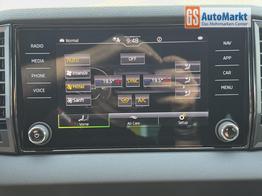 Skoda Karoq Sportline 2,0 TSI 4x4 DSG 2ZKlimaautomatik Canton Anh&auml;ngerkupplung Totewinkel Assistent 2 x Einparkhilfe Kamera 19 Zoll Felgen adaptiver Tempomat 5J Garantie 