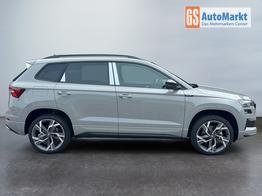 Skoda Karoq Sportline 1,5 TSI DSG 2ZKlimaautomatik Canton Anh&auml;ngerkupplung Totewinkel Assistent 2 x Einparkhilfe Kamera 19 Zoll Felgen adaptiver Tempomat 5J Garantie 