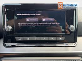 Seat Arona FR 1.5 TSI DSG Mo26 ACC 2Zokl 2xPDC Kam SHZ Full Link 