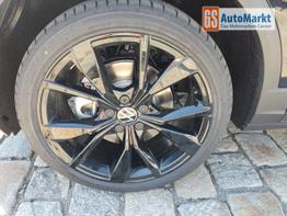 Volkswagen T-Roc Black Style 1,5 TSI 150 PS DSG AHK-IQ Light-Navi-ACC-Kamera-19 "Alu-IQ Drive-Sofort 