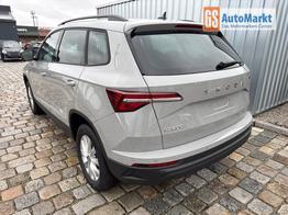 Skoda Karoq Selection 1.5 TSI 150 PS DSG 4 Jahre Garantie-Anh&auml;ngerkupplung-Keyless-AppleCarPlay-AndroidAuto-Sunset-Tempomat-2-Zonen-Klima-16''Alu 