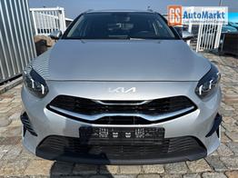Kia Ceed Sportswagon TOP 1.5 T-GDI 160 PS DCT Navi-AppleCarPlay-AndroidAuto-Tempomat-R&uuml;ckfahrkamera-Klimaautomatik-17''Alu-Sofort verf&uuml;gbar 