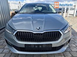 Skoda Fabia Selection PLUS 1.0 TSI 95 PS + Virtual Cockpit Radio Media 8&ldquo; Display Winterpaket LED Alu 15&ldquo; Smart Link Kamera Tempomat Klimaanlage Climatic MuFu Lenkrad KESSY PDC sofort verf&uuml;gbar 