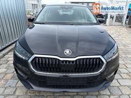 Skoda Fabia Selection 1.0 TSI 95 PS 4-Jahre-Garantie-AppleCarPlay-AndroidAuto-LED-PDC-Sitzheizung-DAB-Klima 