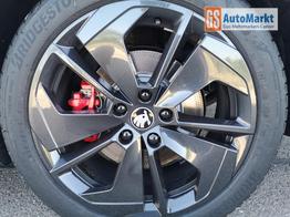 Skoda Octavia Combi 2.0 TSI 195 kW RS Kombi 2.0TSI Pano Matrix Area AHK Sound GV5 