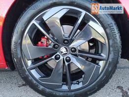 Skoda Octavia Combi 2.0 TSI 195 kW RS Kombi 2.0TSI Pano Matrix Area AHK Sound GV5 