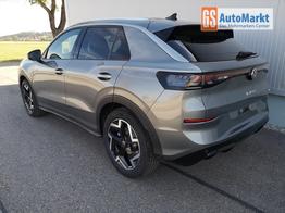 Volkswagen T-Roc 1.5 eTSI 110 kW R-Line 1.5eTSI DSG AHK ACC el. Hk 18 Zoll 