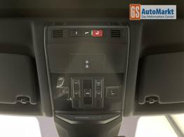 Volkswagen T-Roc R-Line 190PS DSG 4Motion Pano+AHK 