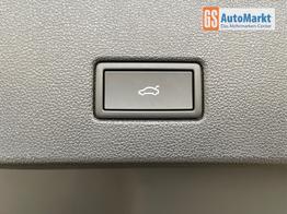 Volkswagen T-Roc R-Line 190PS DSG 4Motion Pano+AHK 