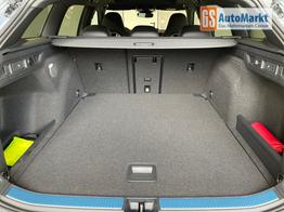 Volkswagen Passat Variant R-Line 265PS 4M Stdhz+Leder+AHK+DCC+Pano+Harman+Alu19+IQ.Drive+Black+HUD 