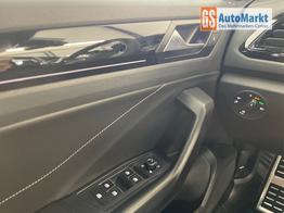 Volkswagen T-Roc R-Line 2.0 TSI 140kW / 190PS DSG 4M AHK+Black+Matrix+ACC+Navi 