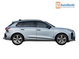 Audi Q3 NEU TFSI quattro S line Tech+AHK+Alu19+LEDplus+KlimaPlus+ExtSchwarz 