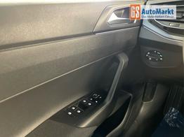 Volkswagen Taigo R-Line 150PS DSG Black+AHK+IQ.Light+Alu18+Keyless+Navi+Sitzheiz+Kamera+ACC 