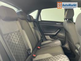 Volkswagen Taigo R-Line 150PS DSG GV5+Black+Pano+AHK+NaviPro+IQ.Drive+IQ.Light+Kessy+Kamera 