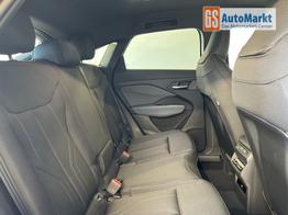 Audi Q3 Sportback NEU TFSI quattro S line TechPro+Matrix+AHK+Alu19+KlimaPlus+ExtSchwarz+DCC 