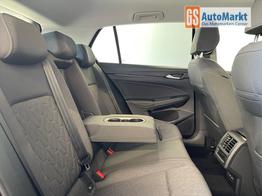 Volkswagen Golf LIFE 150PS AHK+Kessy+ALU17+Kamera+SHZ+Parklenk+Alarm 