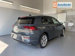 Volkswagen Golf LIFE 150PS AHK+Kessy+ALU17+Kamera+SHZ+Parklenk+Alarm 