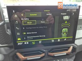 Dacia Duster Extreme 4x4 130PS 1.2 TCe 4x Kamera Lenkradheizung Sitzheizung Klimaautomatik Teil-Leder elektr.Parkbremse Bluetooth Apple Carplay Android Auto PDC v+h 2xKeyless 18-LM Ganzj.Reifen 