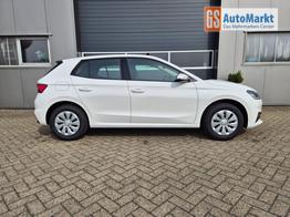 Skoda Fabia 1.0 TSI 95PS Selection 5-t&uuml;rig R&uuml;ckf.Kamera Parksensoren Sitzheizung Multifunktionslenkrad Klima Skoda-Radio Bluetooth Touchscreen Tempomat Nebelsch. Apple CarPlay + Android Auto 