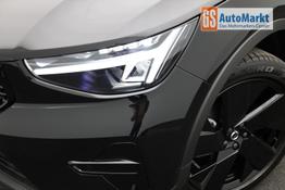 Volvo XC40 2.0 Black Edition Plus B4 Mild-Hybrid 197PS Automatik elektr. PanoDach R&uuml;ckf.Kamera PDC v+h ACC el.Heckklappe Harma/Kadon-Sound Klimaautomatik Sitzheizung Lenkradheizung Apple CarPlay Android Auto 20-LM 