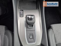 Nissan Qashqai 1.3 DIG-T MHEV 158 PS X-Tronic N-Connecta Teil-Leder PanoGlasdach Klimaautomatik Sitzheizung Lenkradheizung Navi ACC PDC v+h 360&deg;Kamera DAB Bluetooth Touchscreen Apple CarPlay Android Auto 18"LM 