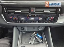 Nissan Qashqai 1.3 DIG-T MHEV 158 PS X-Tronic Tekna Voll-Leder Klimaautomatik PanoGlasdach Sitzheizung Lenkradheizung Navi Head-Up Display elektr. Heckklappe ACC PDC v+h 360&deg;Kamera DAB Bluetooth Touchscreen Apple CarPlay Android Auto 19"LM 