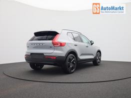Volvo XC40 2.0 Black Edition Plus B4 Mild-Hybrid 197PS Automatik elektr. PanoDach R&uuml;ckf.Kamera PDC v+h ACC el.Heckklappe Harman/Kardon-Sound Klimaautomatik Sitzheizung Lenkradheizung Apple CarPlay Android Auto 20-LM 
