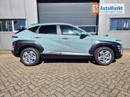 Hyundai KONA Trend 1.6 T-GDI 150PS Automatik MY2026 Voll-LED-Projektionsscheinw. mit LED-Lichtband Sitzheizung v+h Lenkradheizung ACC Klimaautomatik Navi Touchscreen DAB+ Apple CarPlay + Android Auto PDC R&uuml;ckf.Kamera 2xKeyless 17-LM 