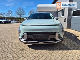 Hyundai KONA Trend 1.6 T-GDI 150PS Automatik MY2026 Voll-LED-Projektionsscheinw. mit LED-Lichtband Sitzheizung v+h Lenkradheizung ACC Klimaautomatik Navi Touchscreen DAB+ Apple CarPlay + Android Auto PDC R&uuml;ckf.Kamera 2xKeyless 17-LM 