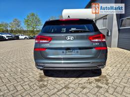 Hyundai i30 Kombi 1.6 T-GDI 150PS Automatik Trend Sitzheizung Lenkradheizung Klimaautomatik PDC v+h R&uuml;ckf.Kamera Navi Apple CarPlay + Android Auto 16"LM 