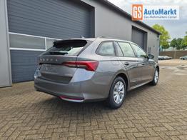 Skoda Octavia Combi 1.5 TSI 150PS m-HEV DSG Selection AHK Klimaautomatik ACC PDC v+h R&uuml;ckf.Kamera Sitzheizung TWA Apple CarPlay Android Auto 16"LM 