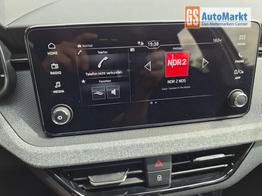 Skoda Kamiq 1.0 TSI 115PS DSG Selection R&uuml;ckf.Kamera PDC v+h Sitzheizung Klimaautomatik Skoda-Radio Apple CarPlay + Android Auto Tempomat Garantieverl&auml;ngerung 16"LM 