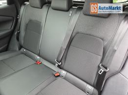 Nissan Qashqai 1.3 DIG-T MHEV 158 PS X-Tronic N-Connecta Teil-Leder PanoGlasdach Klimaautomatik Sitzheizung Lenkradheizung Navi ACC PDC v+h 360&deg;Kamera DAB Bluetooth Touchscreen Apple CarPlay Android Auto 18"LM 