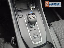 Nissan Qashqai 1.3 DIG-T MHEV 158 PS X-Tronic N-Connecta Teil-Leder PanoGlasdach Klimaautomatik Sitzheizung Lenkradheizung Navi ACC PDC v+h 360&deg;Kamera DAB Bluetooth Touchscreen Apple CarPlay Android Auto 18"LM 