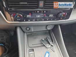 Nissan Qashqai 1.3 DIG-T MHEV 158 PS X-Tronic Tekna Voll-Leder Klimaautomatik PanoGlasdach Sitzheizung Lenkradheizung Navi Head-Up Display elektr. Heckklappe ACC PDC v+h 360&deg;Kamera DAB Bluetooth Touchscreen Apple CarPlay Android Auto 19"LM 