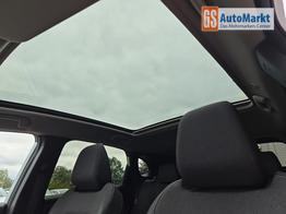 Nissan Qashqai 1.3 DIG-T MHEV 158 PS X-Tronic N-Connecta Teil-Leder PanoGlasdach Klimaautomatik Sitzheizung Lenkradheizung Navi ACC PDC v+h 360&deg;Kamera DAB Bluetooth Touchscreen Apple CarPlay Android Auto 18"LM 