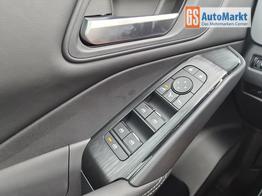 Nissan Qashqai 1.3 DIG-T MHEV 158 PS X-Tronic N-Connecta Teil-Leder PanoGlasdach Klimaautomatik Sitzheizung Lenkradheizung Navi ACC PDC v+h 360&deg;Kamera DAB Bluetooth Touchscreen Apple CarPlay Android Auto 18"LM 
