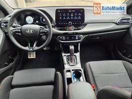 Hyundai i30 Kombi 1.6 T-GDI 150PS Automatik N-Line Sitzheizung Lenkradheizung Klimaautomatik Navi 10,3"-Touchscreen Bluelink Apple CarPlay + Android Auto PDC v+h R&uuml;ckf.Kamera 18-LM 
