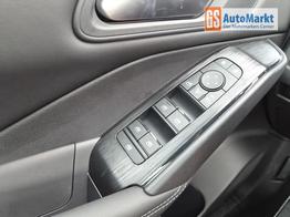 Nissan Qashqai 1.3 DIG-T MHEV 158 PS X-Tronic N-Connecta Teil-Leder PanoGlasdach Klimaautomatik Sitzheizung Lenkradheizung Navi ACC PDC v+h 360&deg;Kamera DAB Bluetooth Touchscreen Apple CarPlay Android Auto 18"LM 