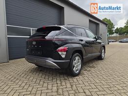 Hyundai KONA Trend 1.6 T-GDI 150PS Automatik Voll-LED-Scheinw. Sitzheizung Lenkradheizung ACC Klimaautomatik Navi Touchscreen DAB+ Apple CarPlay + Android Auto PDC v+h R&uuml;ckf.Kamera 2xKeyless 17-LM 