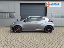 Toyota GR Yaris 1.6 Turbo 280PS Automatik 4x4 High Performance Klimaautomatik Lenkradheizung Sitzheizung JBL Premiumsound Navi Bluetooth DAB Apple CarPlay Android Auto2x Keyless ACC R&uuml;ckf.Kamera PDC v+h 18-LM 