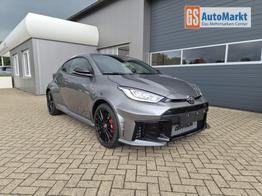 Toyota GR Yaris 1.6 Turbo 280PS Automatik 4x4 High Performance Klimaautomatik Lenkradheizung Sitzheizung JBL Premiumsound Navi Bluetooth DAB Apple CarPlay Android Auto2x Keyless ACC R&uuml;ckf.Kamera PDC v+h 18-LM 
