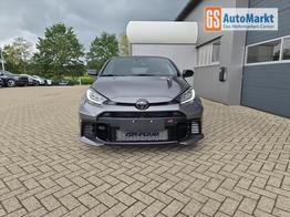 Toyota GR Yaris 1.6 Turbo 280PS Automatik 4x4 High Performance Klimaautomatik Lenkradheizung Sitzheizung JBL Premiumsound Navi Bluetooth DAB Apple CarPlay Android Auto2x Keyless ACC R&uuml;ckf.Kamera PDC v+h 18-LM 