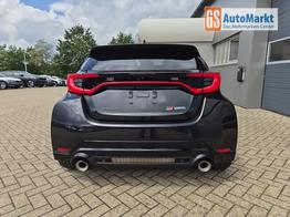 Toyota GR Yaris 1.6 Turbo 280PS Automatik 4x4 High Performance Klimaautomatik Lenkradheizung Sitzheizung JBL Premiumsound Navi Bluetooth DAB Apple CarPlay Android Auto2x Keyless ACC R&uuml;ckf.Kamera PDC v+h 18-LM 