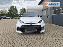 Toyota GR Yaris 1.6 Turbo 280PS Automatik 4x4 High Performance BBS Felgen Klimaautomatik Lenkradheizung Sitzheizung JBL Premiumsound Navi Bluetooth DAB Apple CarPlay Android Auto2x Keyless ACC R&uuml;ckf.Kamera PDC v+h 18-LM 