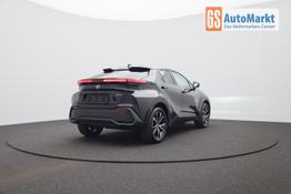 Toyota C-HR 2.0-l-VVT-i 223PS PHEV Automatik Teamplayer Voll-LED elektr. Heckklappe Sitzheizung Lenkradheizung Klimaautomatik Navi Bluetooth wireless Apple CarPlay + Android Auto ACC PDC v+h R&uuml;ckf.Kamera 18"LM vollelektr. Reichweite 66KM 