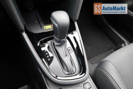 Toyota Yaris Cross 1.5-l 130PS HEV Automatik Style Matrix-LED 4xKamera elektr. Heckklappe Sitzheizung Lenkradheizung Klimaautomatik Navi Bluetooth wireless Apple CarPlay + Android Auto ACC PDC v+h 18"LM 
