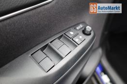 Toyota Yaris Cross 1.5-l 130PS HEV Automatik Style Matrix-LED 4xKamera elektr. Heckklappe Sitzheizung Lenkradheizung Klimaautomatik Navi Bluetooth wireless Apple CarPlay + Android Auto ACC PDC v+h 18"LM 