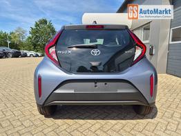 Toyota Aygo X Pure 1.5 Hybrid 116PS Automatik Sitzheizung Klimaautomatik R&uuml;ckf.Kamera AbstandsTempomat Nebelscheinw. Multifunktionslenkrad Bluetooth Touchscreen Apple CarPlay + Android Auto 2xKeyless 